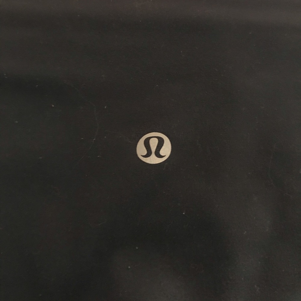 Reason: gift, too big. (if ur a size 4/6, lmk!:))